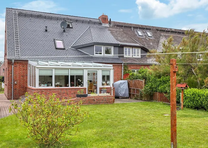 3 Bedroom Gorgeous In Apartamento *